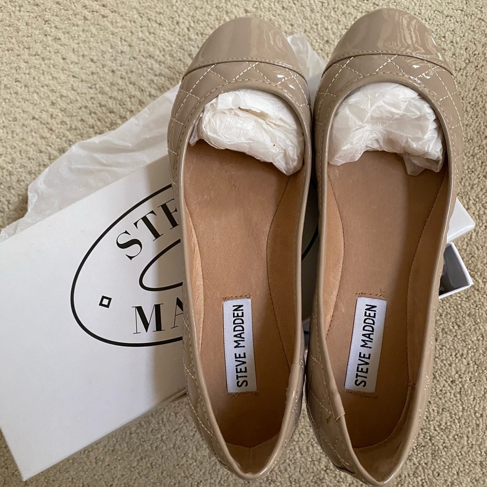 Steve Madden Flats - Size 7.5